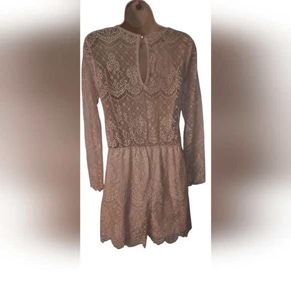 Charlotte Russe Lace Romper in Blush Pink - Picture 6 of 13